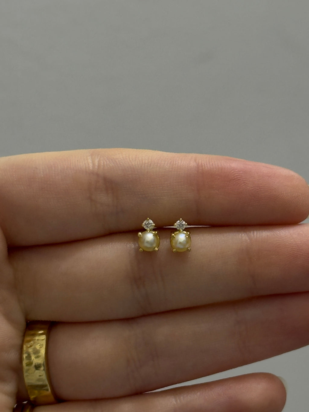 Bahraini Pearl earring