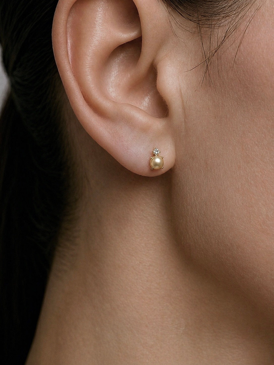 Bahraini Pearl earring