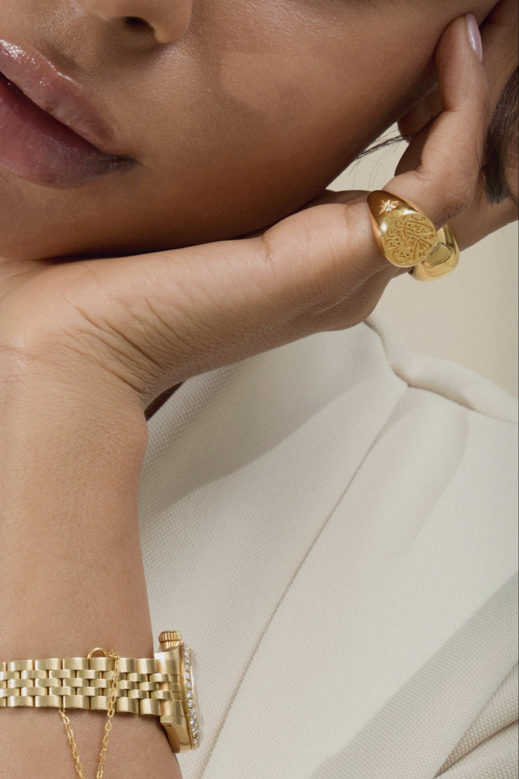 كن فيكون pinky ring