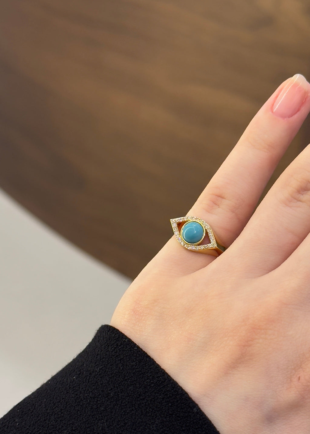 Eye pinky ring